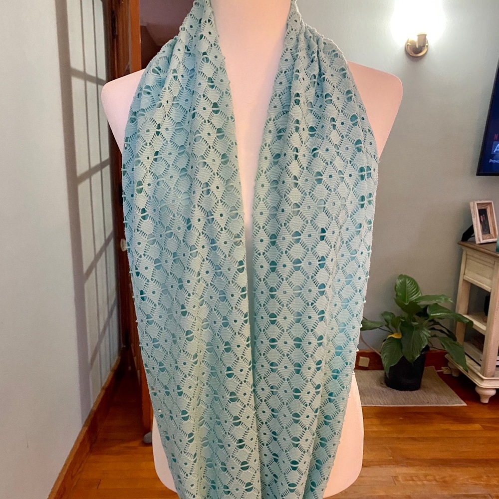 Brand new Old Navy infinity scarf